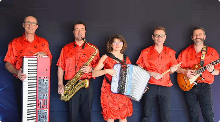 Photo des 5 musiciens du groupe Génération musette